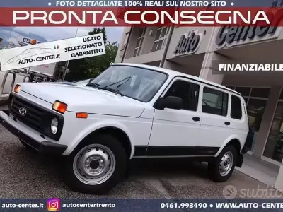 Usata Lada niva 83 CV (61 kW) 2018 Bianco SUV