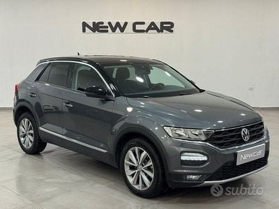 Usata VW T-Roc Style 116 CV (85 kW) 2018 Grigio SUV