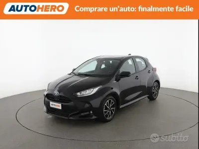 Usata Toyota Yaris Hybrid Trend 92 CV (67 kW) 2020 Nero Berlina
