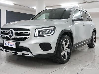 Usata Mercedes GLB200 150 CV (110 kW) 2021 Grigio SUV