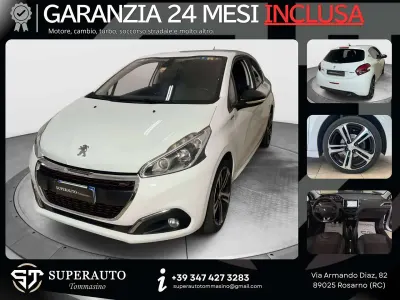 Usata Peugeot 208 GT-line 99 CV (72 kW) 2016 Bianco Utilitaria