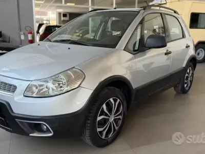 Usata Fiat Sedici 120 CV (88 kW) 2011 Grigio SUV