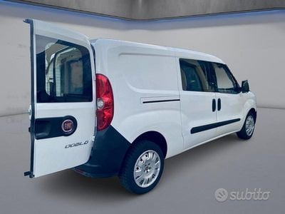 Usata Fiat Doblò 101 CV (74 kW) 2015 Bianco Monovolume