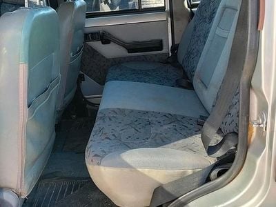 Usata Mahindra Bolero 87 CV (63 kW) 2005 Grigio SUV