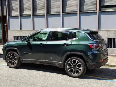 Usata Jeep Compass Limited 131 CV (96 kW) 2022 Verde SUV