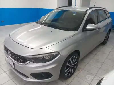 Usata Fiat Tipo 120 CV (88 kW) 2017 Grigio Station wagon