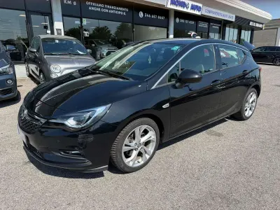 Usata Opel Astra Innovation 136 CV (100 kW) 2016 Nero Berlina