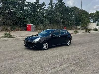 Usata Alfa Romeo Giulietta 105 CV (77 kW) 2012 Nero Utilitaria