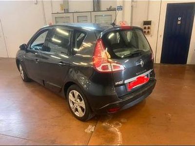 Usata Renault Scénic III 110 CV (80 kW) 2009 Grigio Monovolume