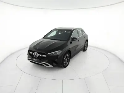 Usata Mercedes GLA180 Executive 116 CV (85 kW) 2024 Nero notte SUV