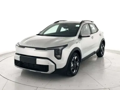 Nuova Kia Stonic Urban 101 CV (74 kW) 2026 Argento SUV