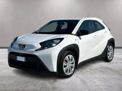 Usata Toyota Aygo X Active 72 CV (52 kW) 2025 Bianco SUV