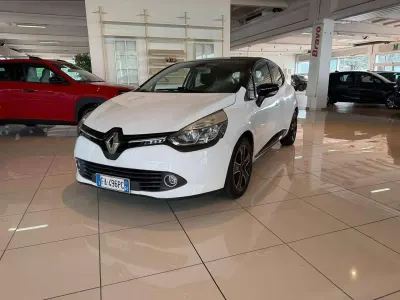 Usata Renault Clio IV Intens 90 CV (66 kW) 2015 Bianco Berlina