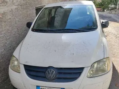 Usata VW Fox 70 CV (51 kW) 2005 Bianco Utilitaria