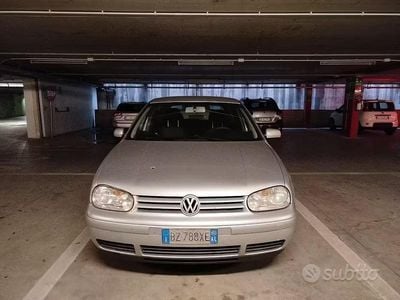 Usata VW Golf IV Comfortline 110 CV (80 kW) 2002 Grigio Berlina