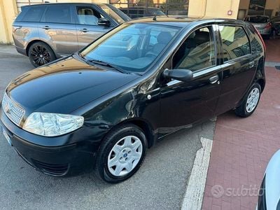 Usata Fiat Punto Active 60 CV (44 kW) 2010 Nero Utilitaria