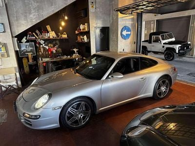 Porsche 911 Carrera