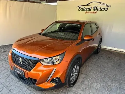 Usata Peugeot 2008 Active 102 CV (75 kW) 2020 Marrone SUV