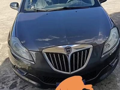 Begagnad Lancia Delta 119 HK (87 kW) 2010 Grå Halvkombi