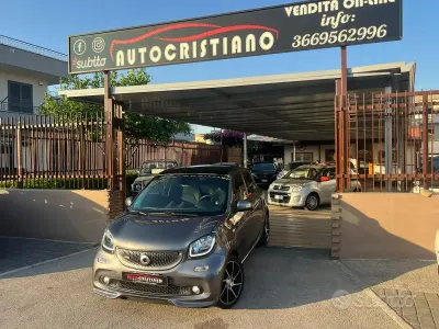 Usata Smart ForFour Brabus 109 CV (80 kW) 2017 Grigio Utilitaria