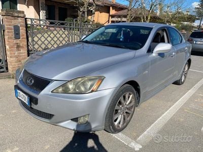 Lexus IS220d