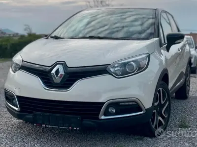 Usata Renault Captur Intens 110 CV (80 kW) 2016 Beige SUV
