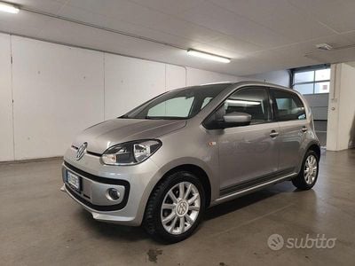 Usata VW up! CLUB 60 CV (44 kW) 2015 Grigio Utilitaria