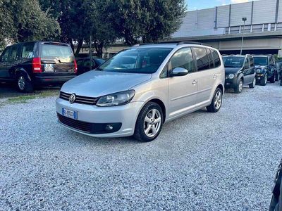 Usata VW Touran Comfortline 105 CV (77 kW) 2015 Argento Monovolume