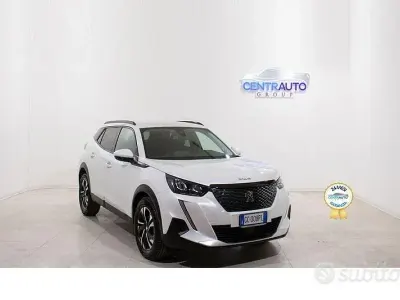 Usata Peugeot 2008 Allure 102 CV (75 kW) 2020 Bianco SUV
