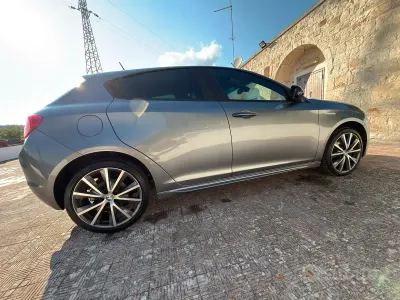 Usata Alfa Romeo Giulietta 130 CV (95 kW) 2016 Grigio Utilitaria