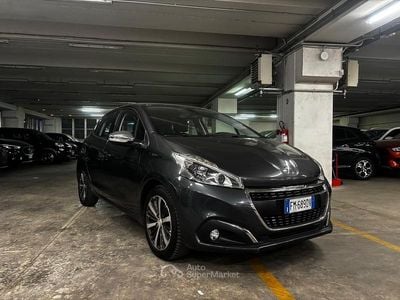 Usata Peugeot 208 Allure 82 CV (60 kW) 2017 Grigio Utilitaria