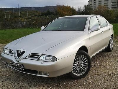 Alfa Romeo 166