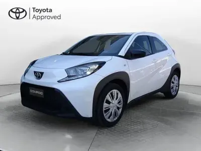 Usata Toyota Aygo X Active 72 CV (52 kW) 2024 Bianco SUV