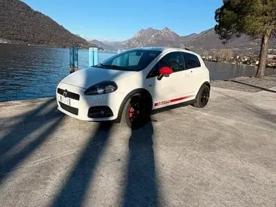 Usata Abarth Grande Punto 155 CV (114 kW) 2008 Utilitaria