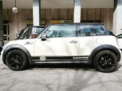 Usata Mini Cooper 122 CV (89 kW) 2010 Utilitaria
