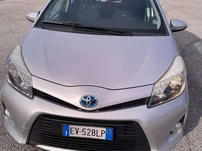 Usata Toyota Yaris Hybrid