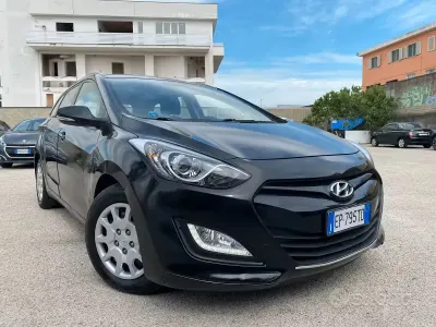 Begagnad Hyundai i30 110 HK (80 kW) 2013 Svart Sedan