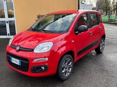 Usata Fiat Panda Lounge 80 CV (58 kW) 2017 Rosso Utilitaria