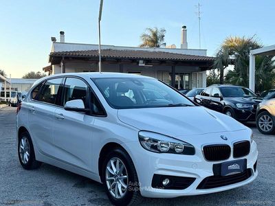Usata BMW 218 Active Tourer Luxury Line 150 CV (110 kW) 2015 Bianco Monovolume