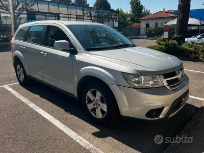 Usata Fiat Freemont Urban 170 CV (125 kW) 2014 Grigio SUV