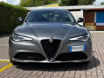 Usata Alfa Romeo Giulia Super 180 CV (132 kW) 2018 Grigio Berlina
