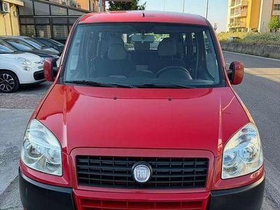 Begagnad Fiat Doblò Active 77 HK (56 kW) 2008 Röd Minibuss