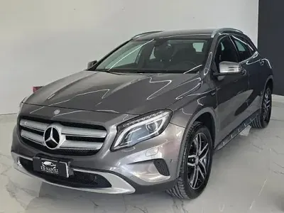 Usata Mercedes GLA200 136 CV (100 kW) 2016 Grigio SUV
