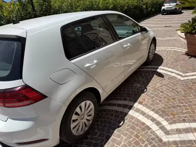 Usata VW Golf VII 90 CV (66 kW) 2018 Bianco Berlina