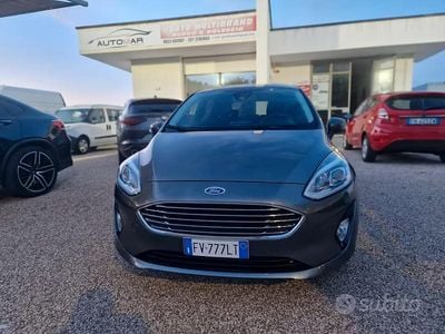 Usado Ford Fiesta ST-Line 85 HP (62 kW) 2020 Cinzento Citadino