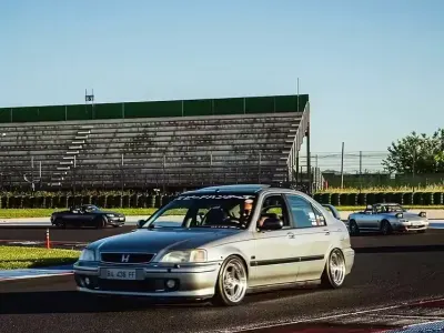 Usata Honda Civic 116 CV (85 kW) 1998 Grigio Berlina