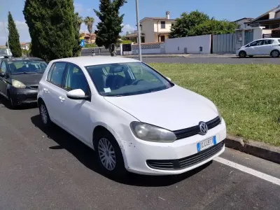 Usata VW Golf VI United 80 CV (58 kW) 2011 Bianco Utilitaria
