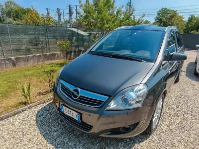Usata Opel Zafira Cosmo 125 CV (91 kW) 2016 Grigio Monovolume