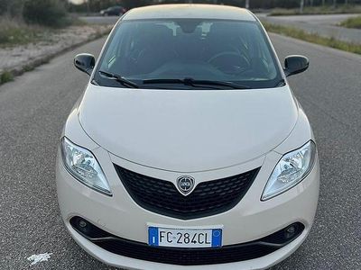 Usata Lancia Ypsilon Platinum 85 CV (62 kW) 2016 Utilitaria