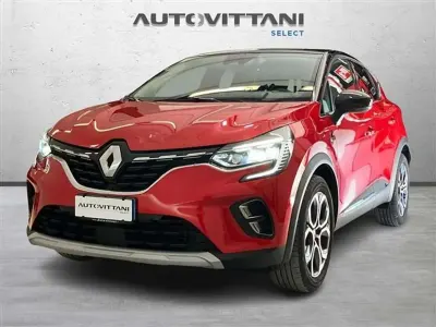 Usata Renault Captur Techno 140 CV (102 kW) 2023 Rosso SUV
